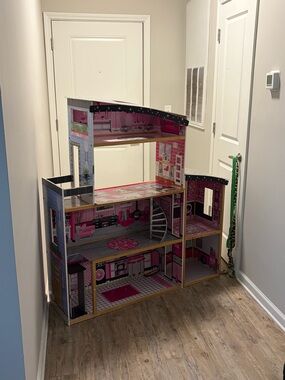 Barbie Dollhouse Playset in Pink, Black, White